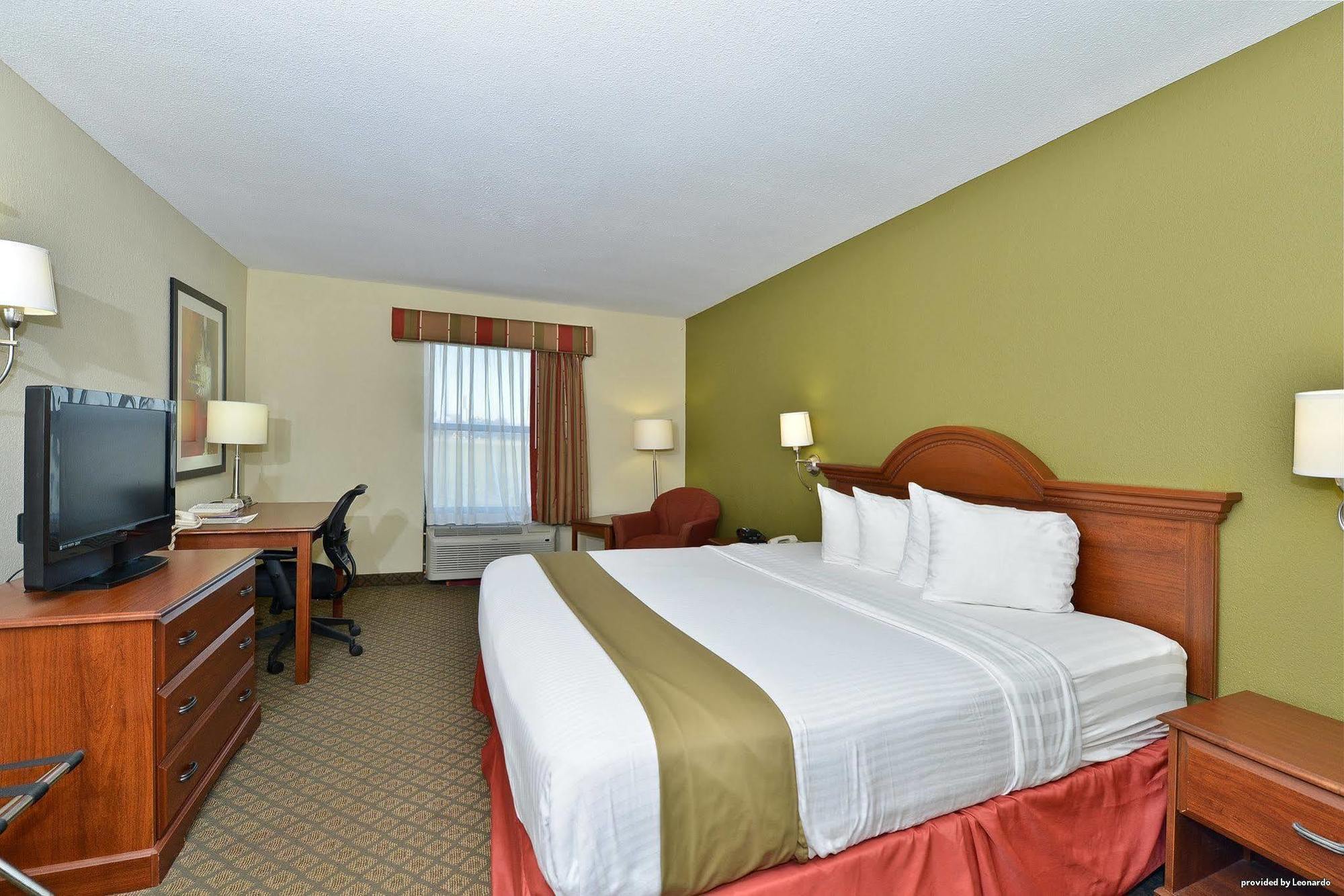 Best Western Rayne Inn Exterior photo