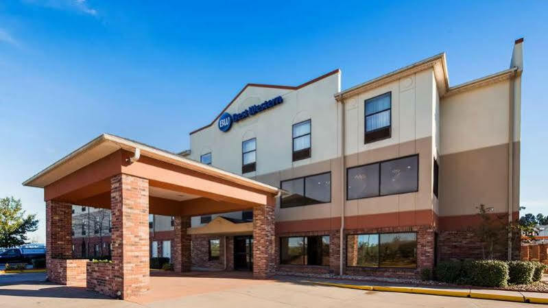 Best Western Rayne Inn Exterior photo